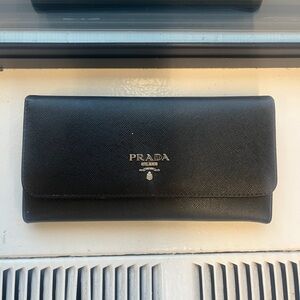 Prada Black Saffiano Leather Wallet – Gold Logo – Authentic